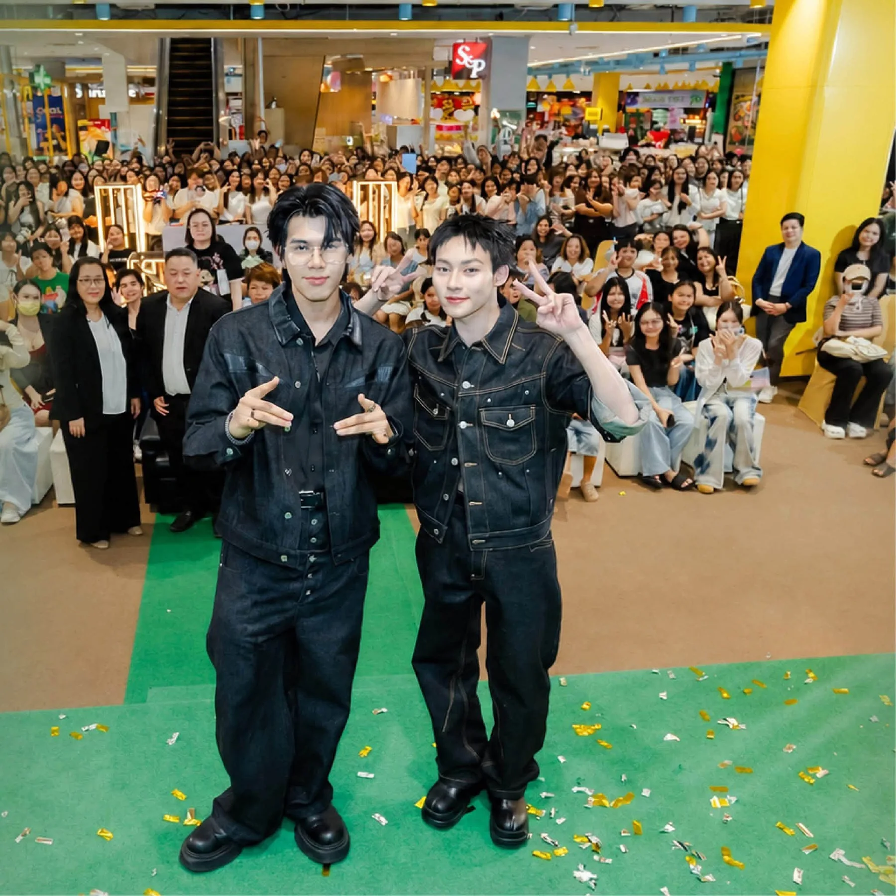 บรรยากาศกิจกรรม LEGO และ TUI LYKN ที่ LOOKS AROUND Clinic สาขาโรบินสันราชบุรี